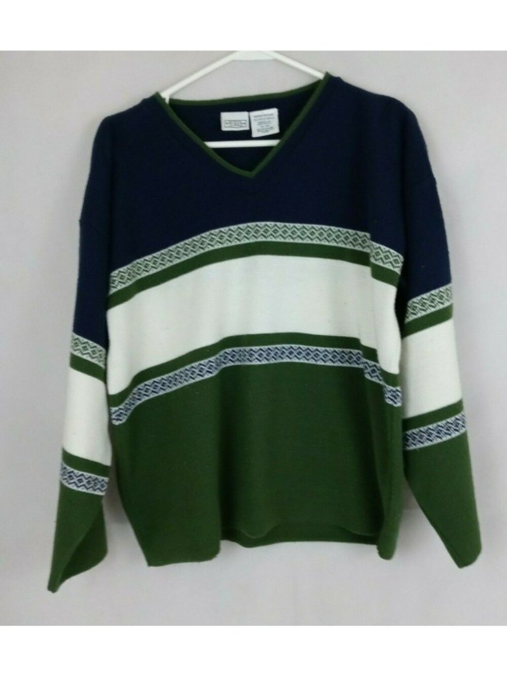 Arizona Jeans Women's Green, White, & Blue Sweater Size Medium Made In USA